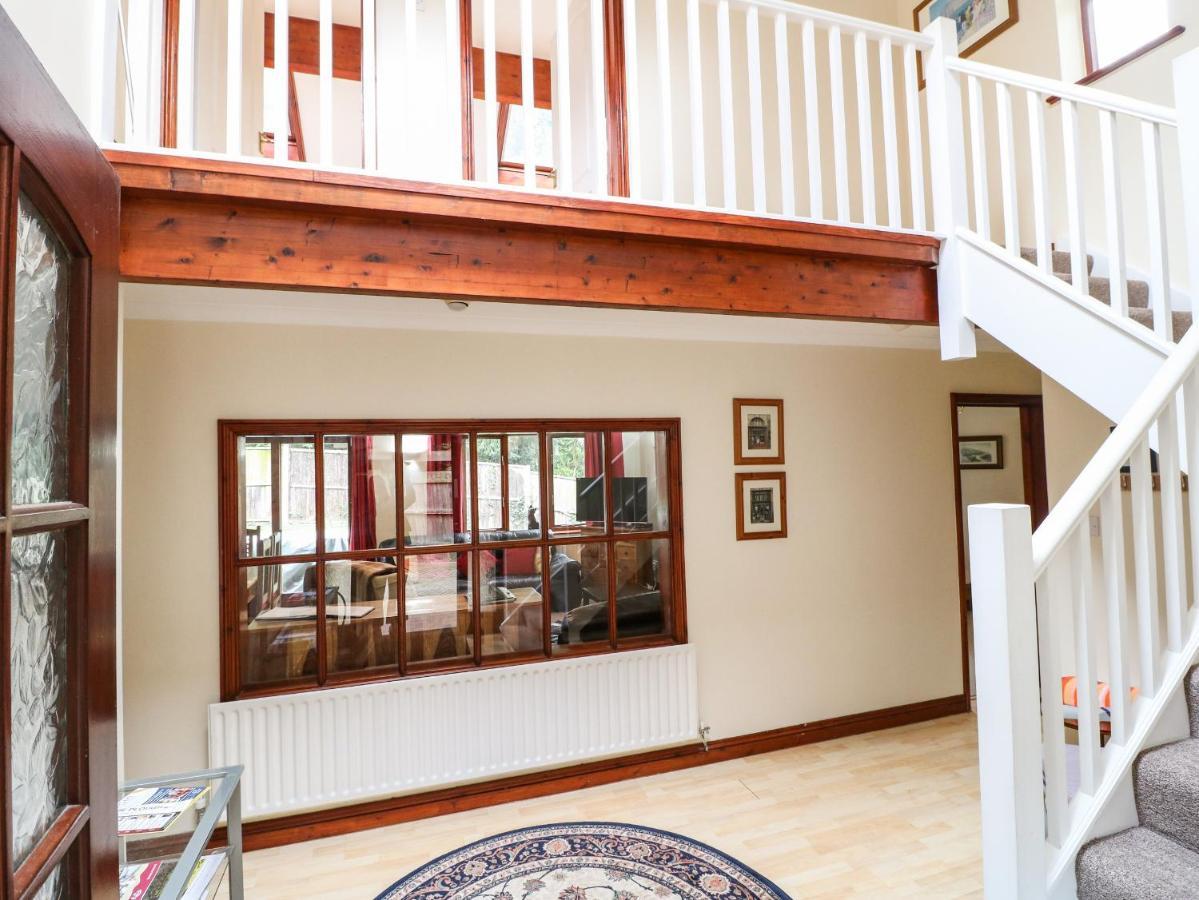 Amberleigh Villa โอ๊กคัม ภายนอก รูปภาพ